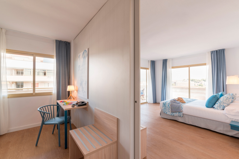 Habitaciones familiares del Hotel Salou Beach, ideales para familias.